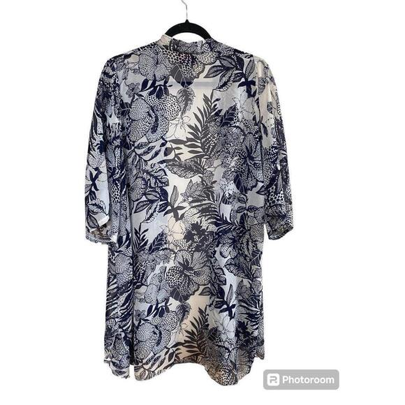 Kimberly C. Navy Blue Floral Topical Light Weight Duster L/XL - Picture 2 of 6